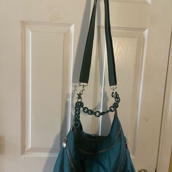 Alexisuospny Nylon Green large shoulder bag Chain Strap gold tone hardwares . - Picture 3 of 15